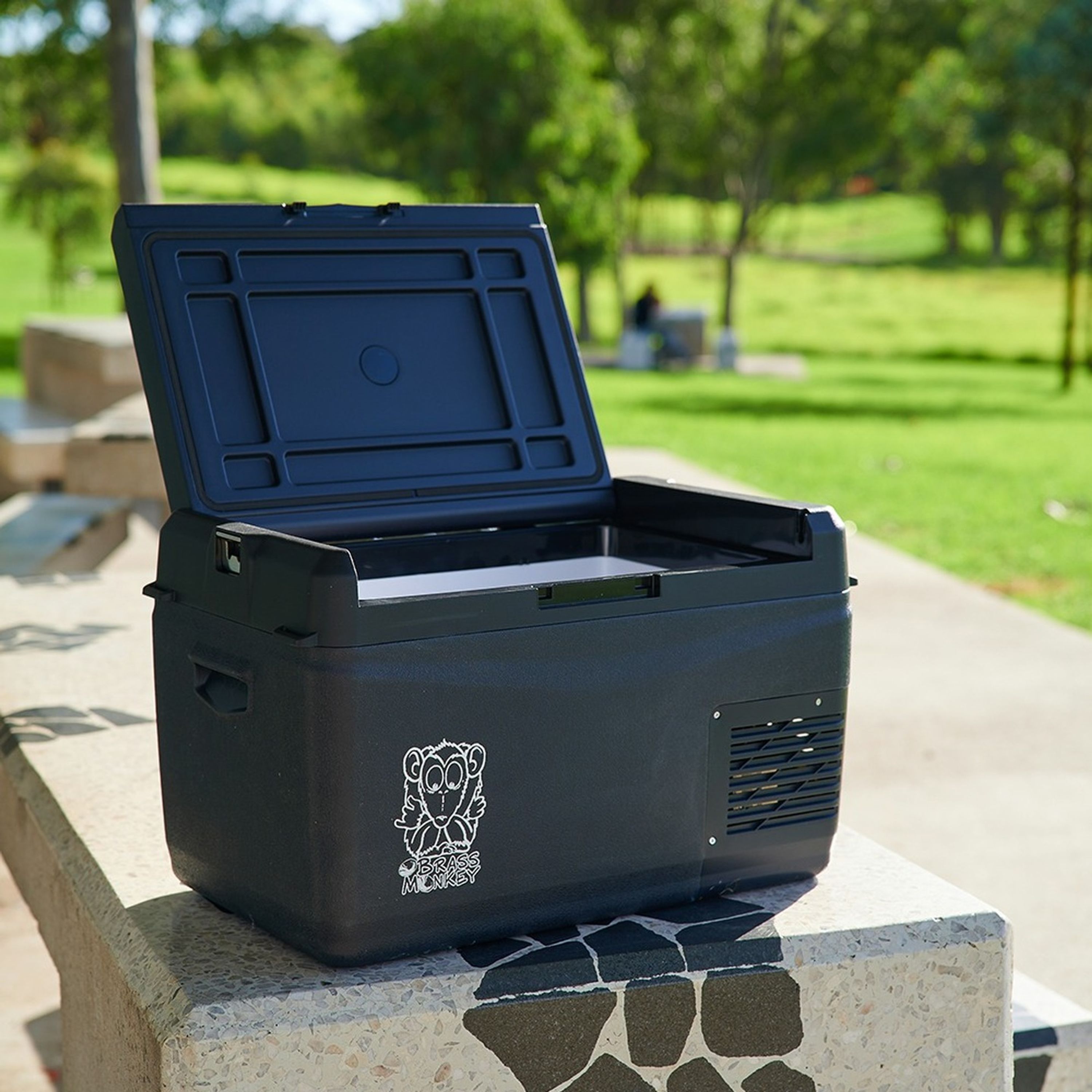 30L Brass Monkey Portable Fridge/Freezer CFR30